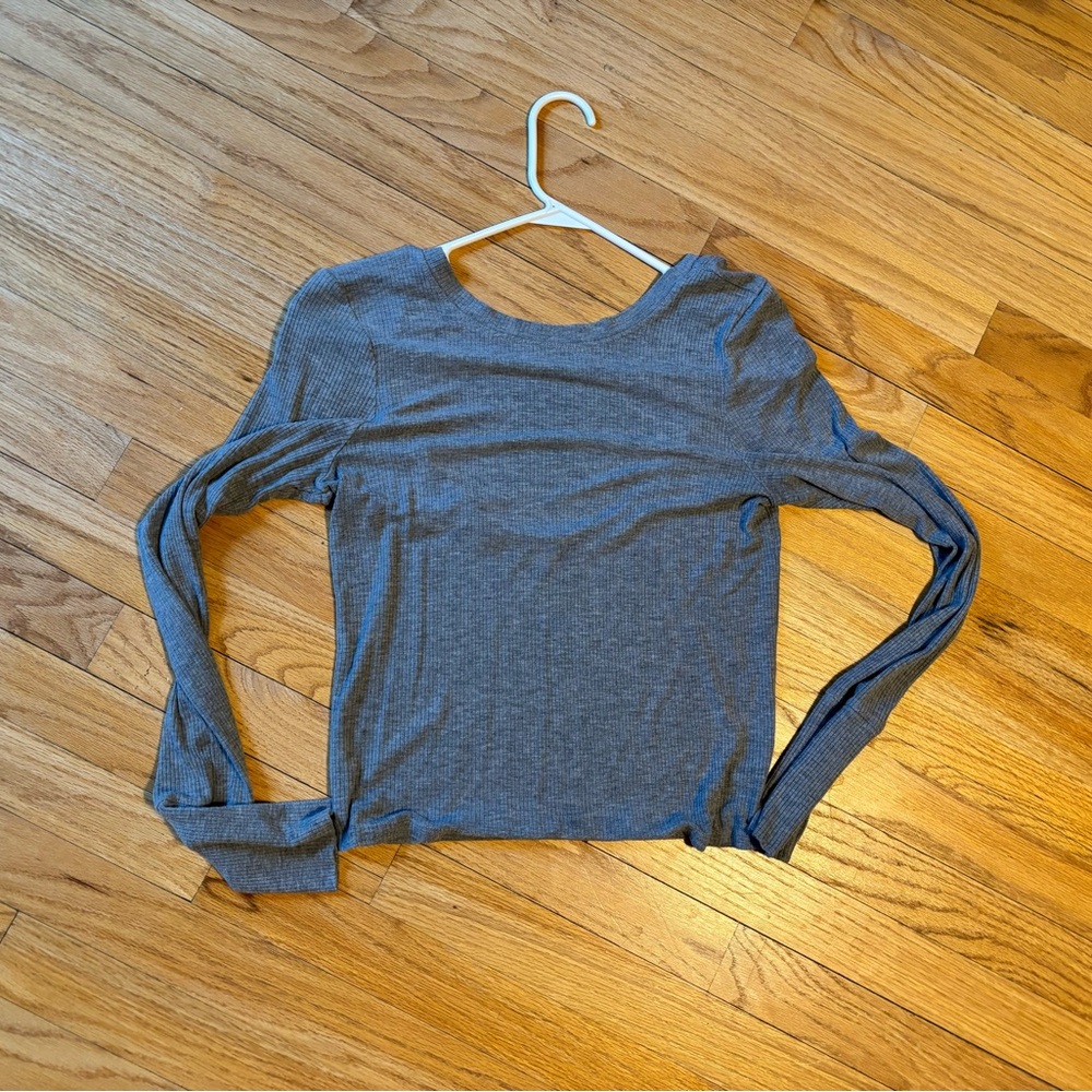 Aerie Offline Women’s Long Sleeve Low Back Ribbed Top - Gray Size Medium